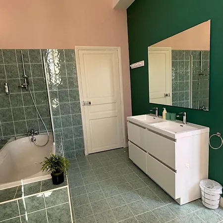 D'hote Double 2 Au Chateau Lavalade Bed and Breakfast Castelsarrasin